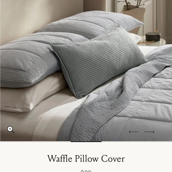 Boll & Branch Blanket + Pillow - Picture 3 of 5